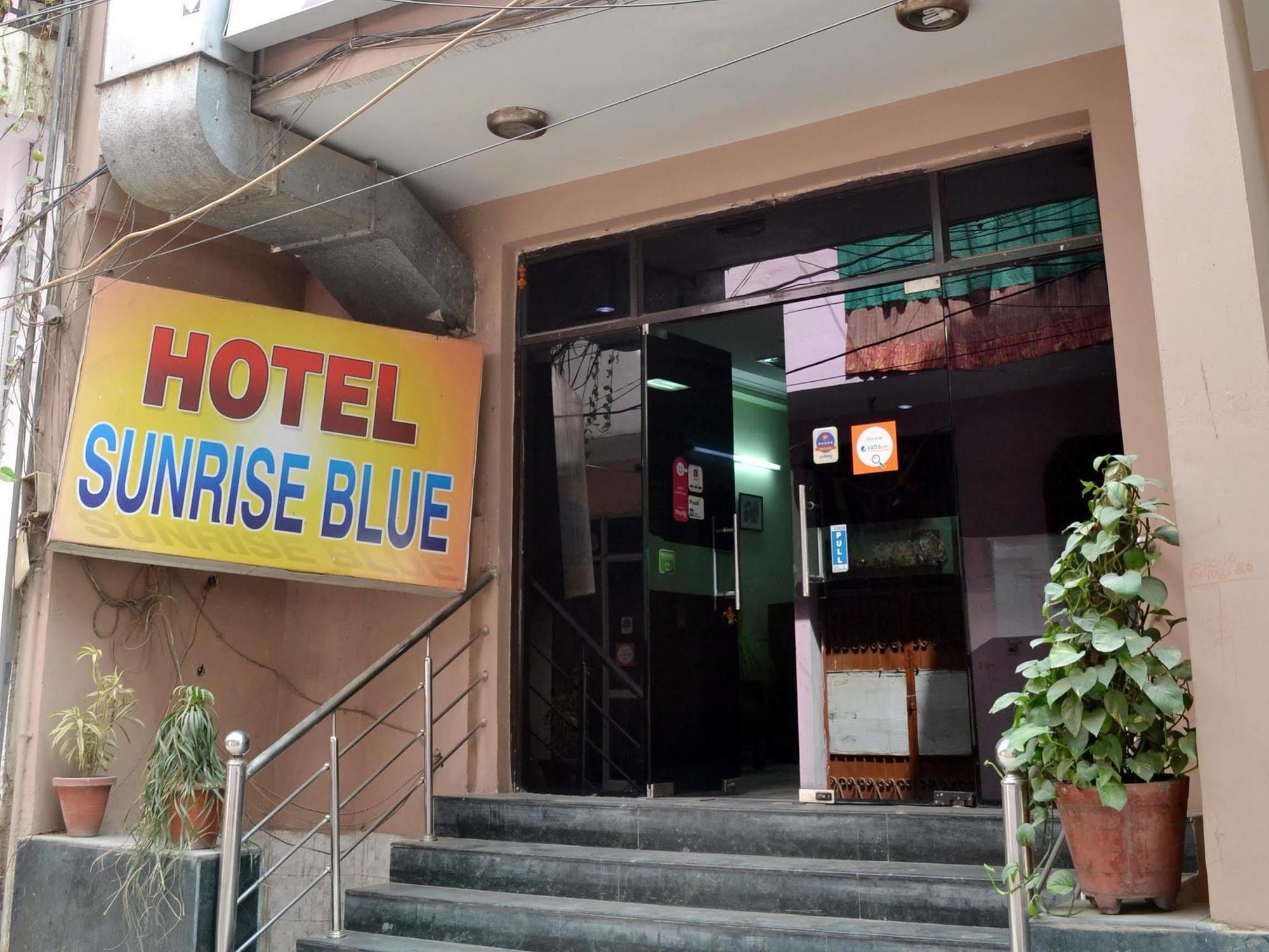 Airport Hotel Sunrise Blue Delhi  Buitenkant foto